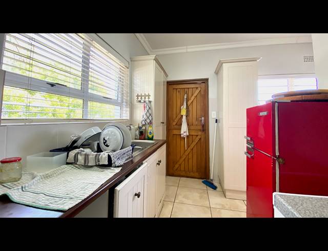 3 BEDROOM HOUSE FOR SALE IN DWARSKERSBOS
